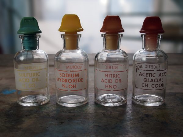 PYREX 4 LAB BOTTLES | パイレックスの実験用ガラス容器 | PYREX的实验用玻璃容器